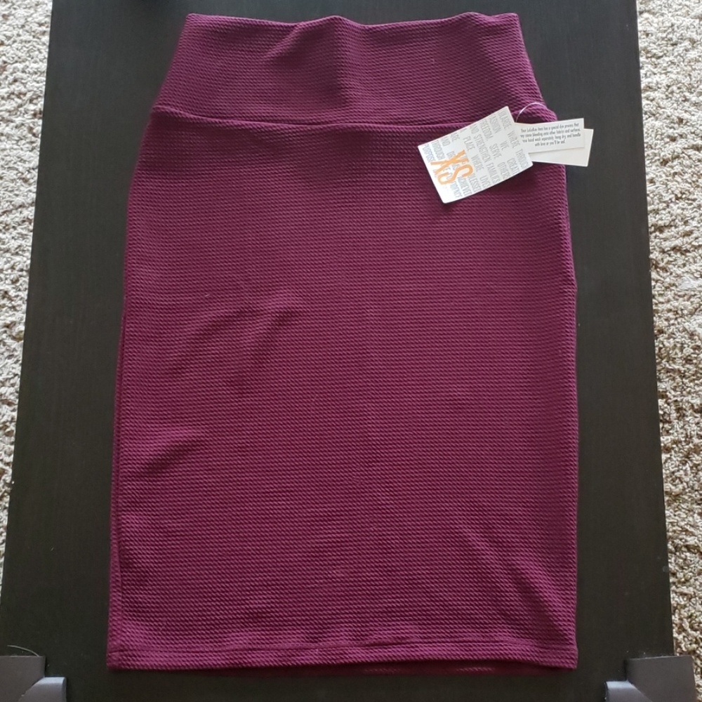 NWT Lularoe Cassie xs